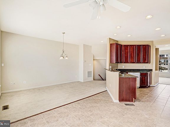 3rd image of 9207 Cascade Falls Dr
