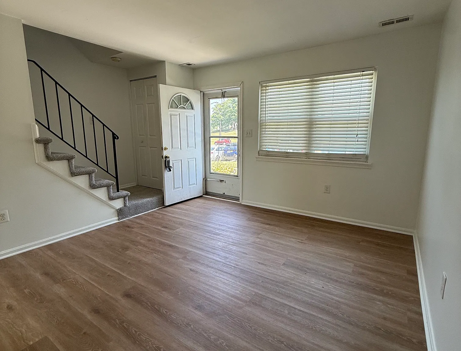 6407 Continental Dr - 1 — Photo 1