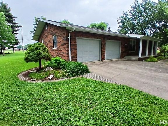 2nd image of 803 W Miller Dr