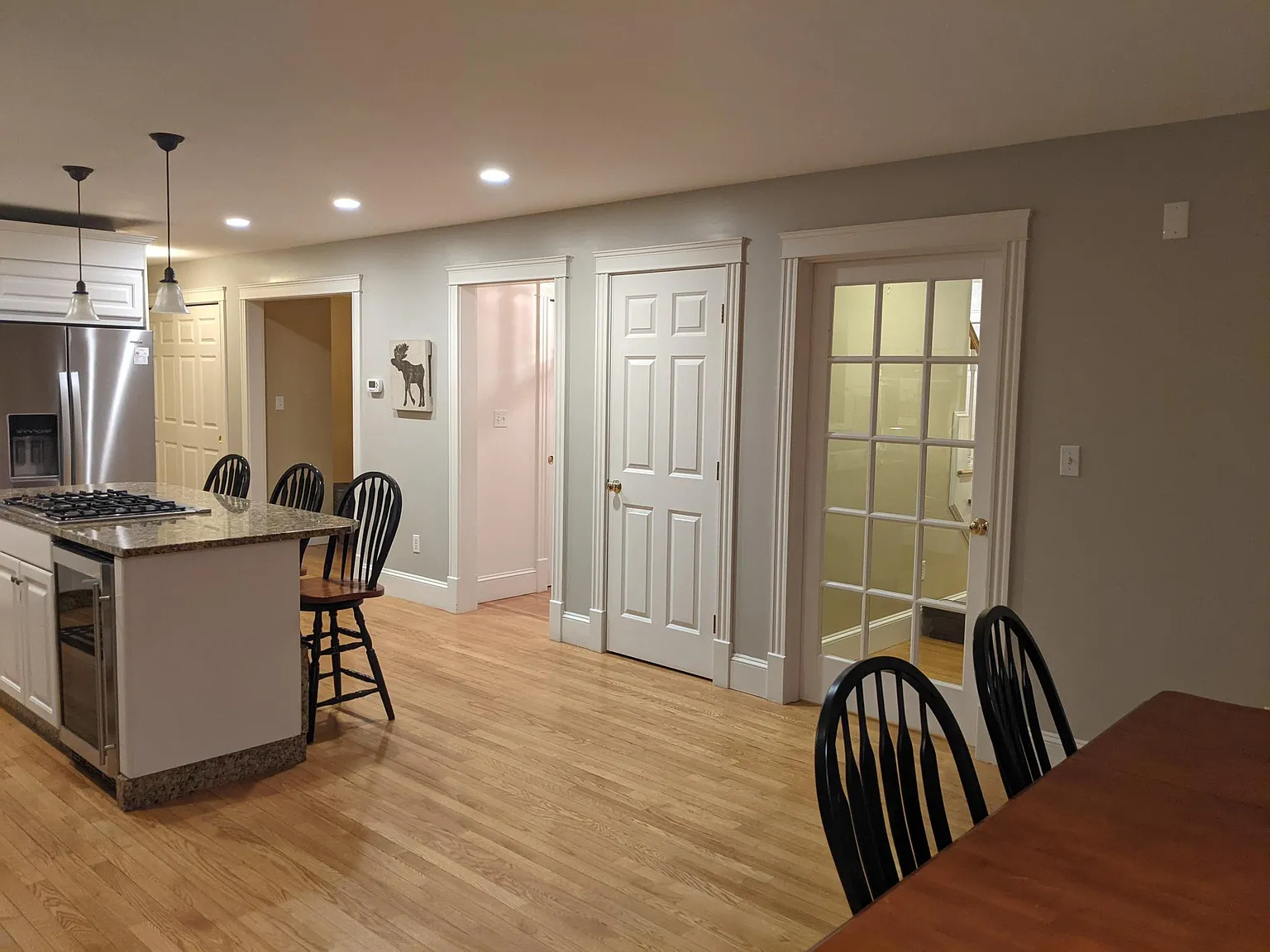 4 bed, 2.5 bath, 2813 sqft, $3,500 — Photo 2