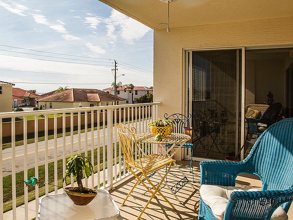 4th image of 551 Casa Bella Dr Unit 202