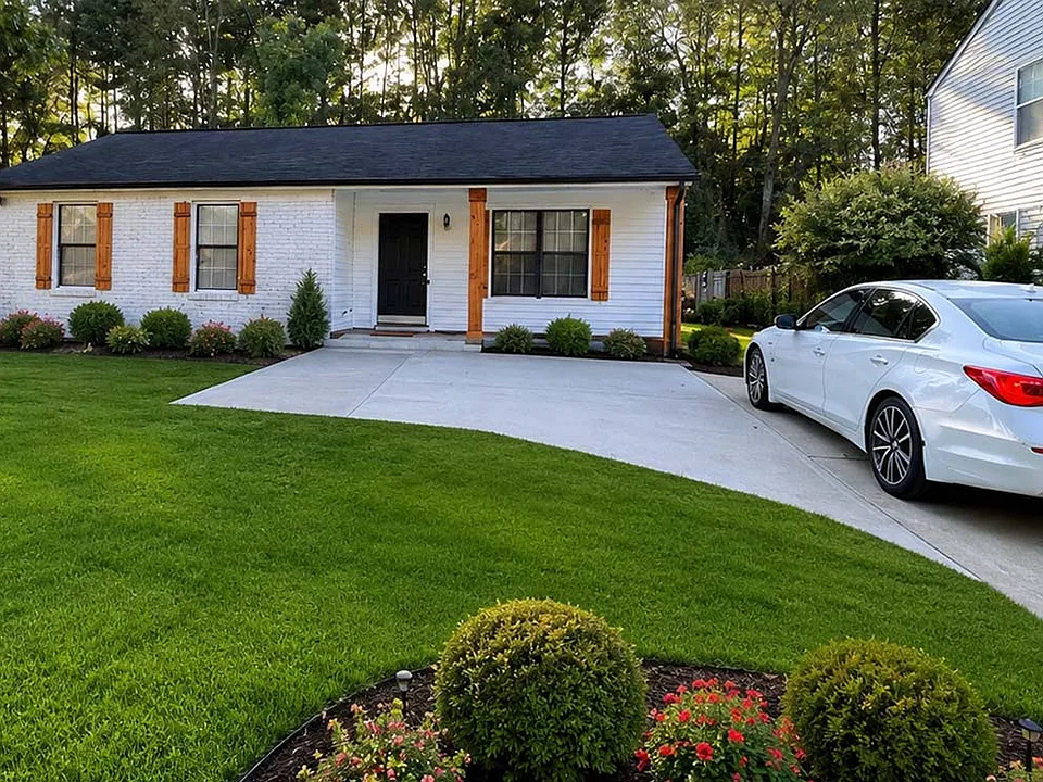 PineGate Front Exterior