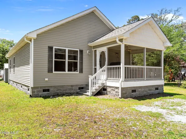 233 NE 70th Street, Oak Island, NC 28465