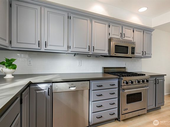 5th image of 730 N 95th Street