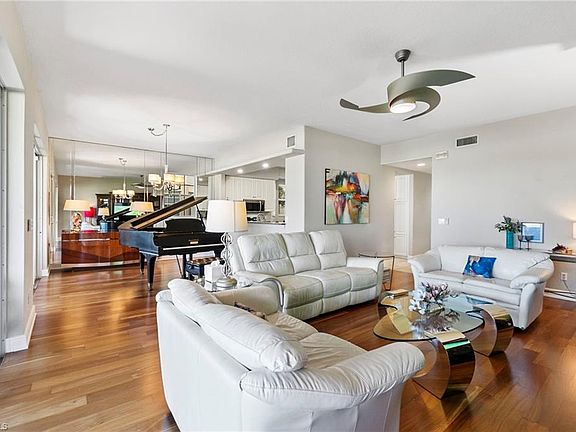 3rd image of 665 Vintage Reserve CIR #9-B