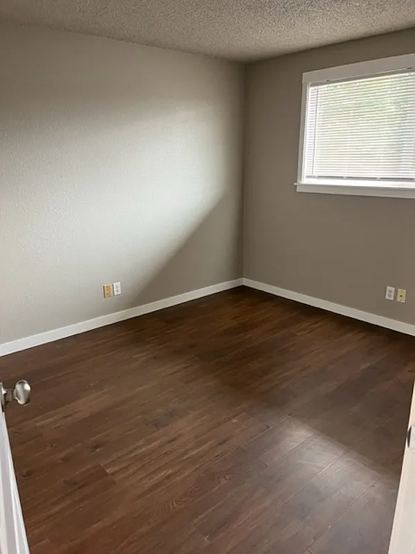 2 bed, 850 sqft, $1,800 — Photo 4