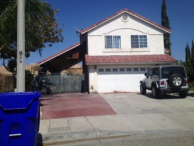 1st image of 855 S Dallas Ave