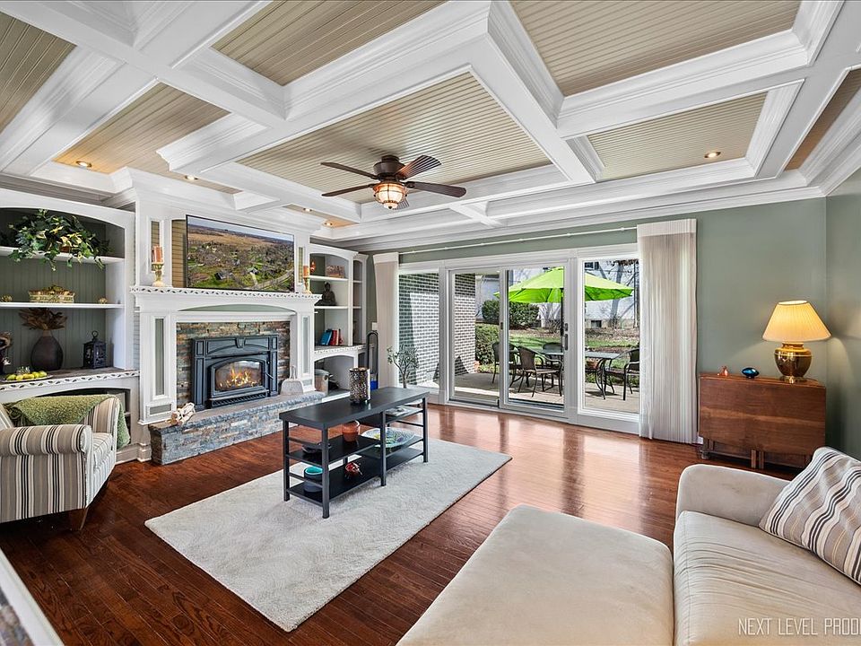 342 Woodland Hills Rd, Batavia, IL 60510 Zillow