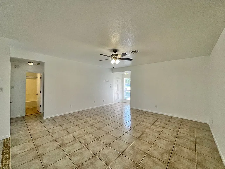 2703B Edgefield St — Photo 5