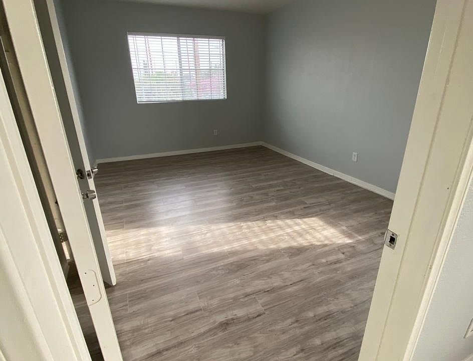 1st image of 242 E 54th St #246