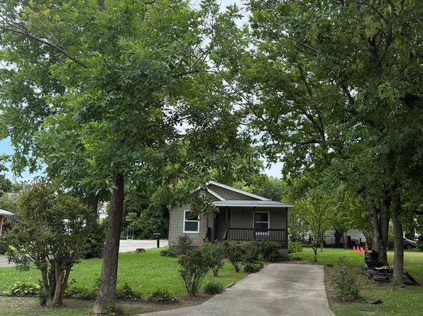 441 4th Ave, Dalton, GA 30721