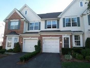 2nd image of 124 Cambridge Dr
