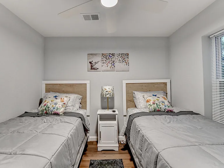 175 Burbank Dr NW #B — Photo 27