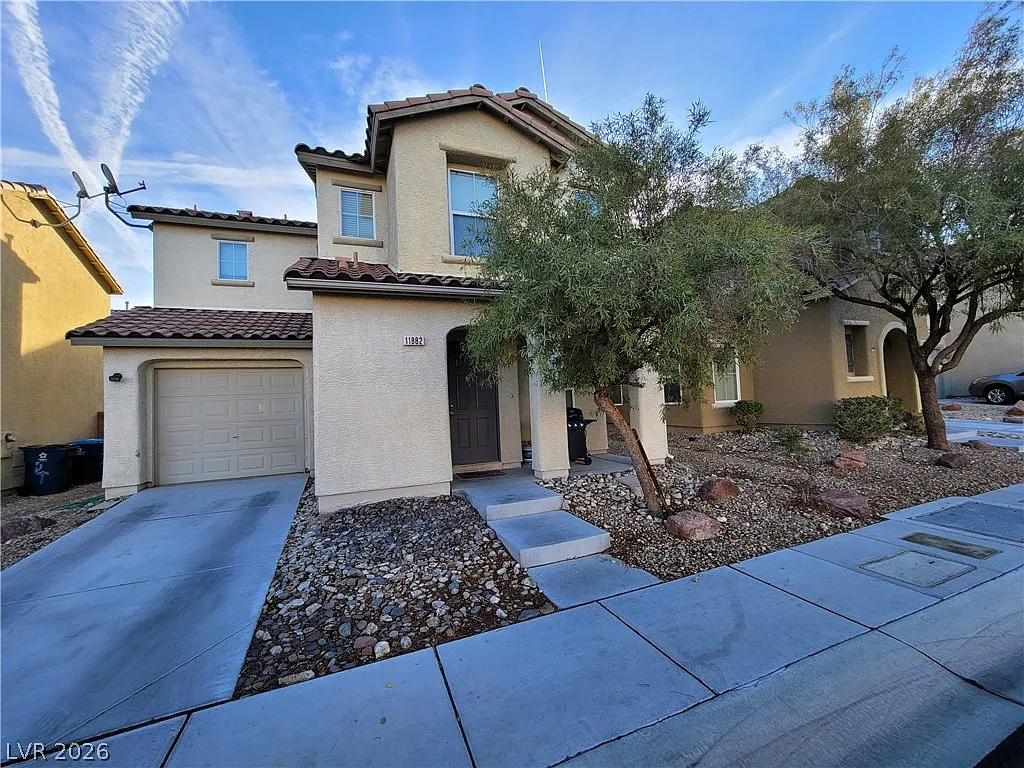 3 bed, 2.5 bath, 1550 sqft, $2,000 — Photo 2