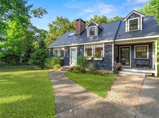 56 Spring St, Medfield, MA 02052