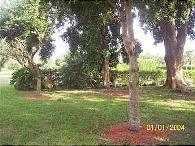 3rd image of 6303 Ironwood Cir