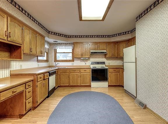 3rd image of 1420 Hale Ave