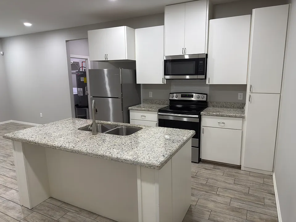 1404 W Heritage Dr #3