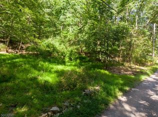 26 Jones Ln, Long Valley, NJ 07853