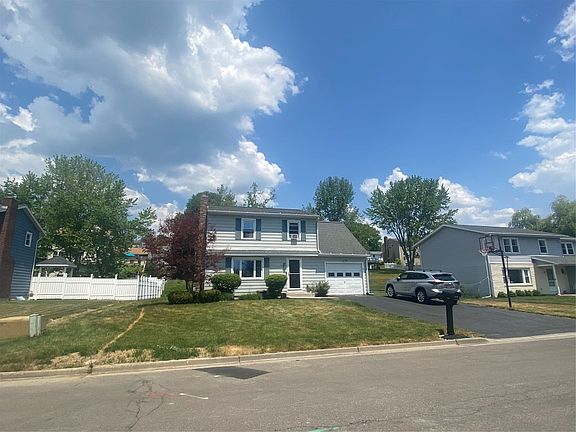 2nd image of 2025 Kim Dr
