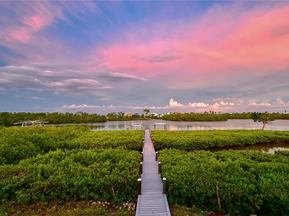 21513 Indian Bayou Dr, Fort Myers Beach, FL 33931