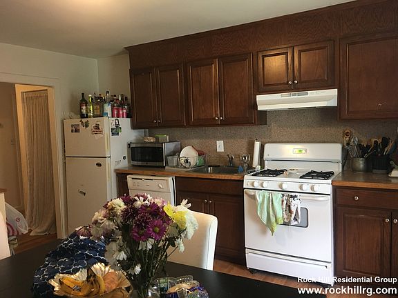 3rd image of 3 Oakland Pl #2