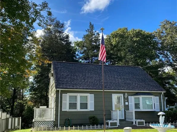 22 Cedar Drive, North Stonington, CT 06359
