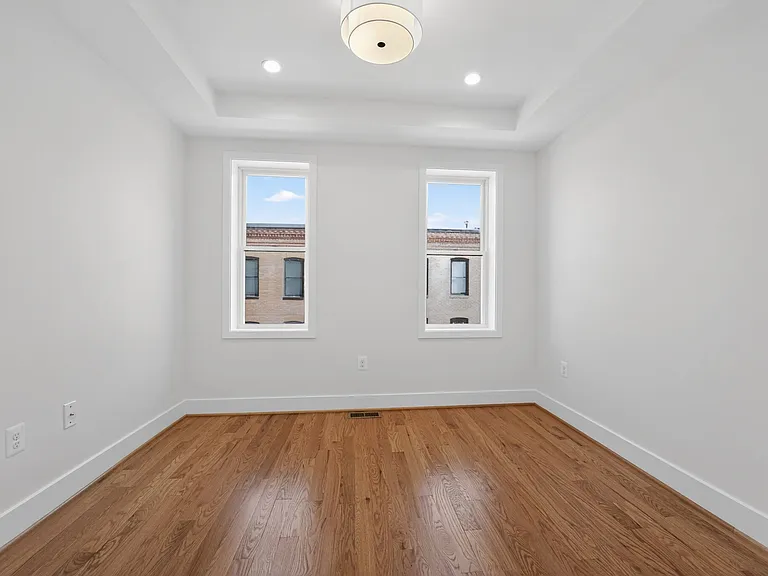 1740 Clarkson St — Photo 5