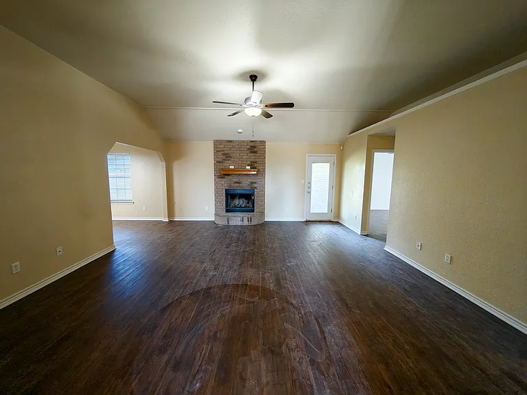 5617 Cobalt Ln — Photo 3