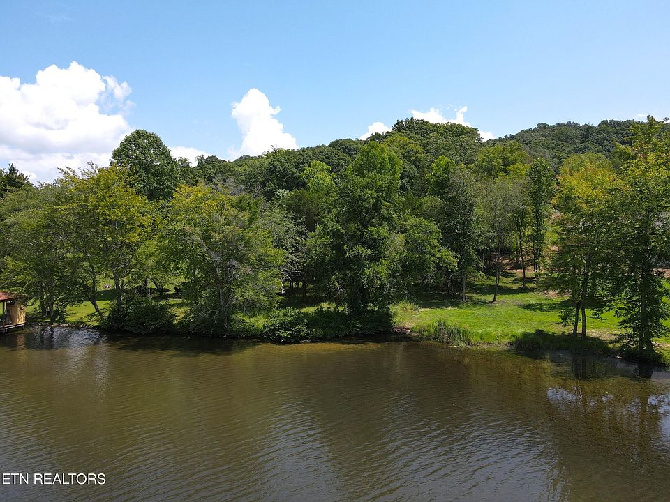 2nd image of 400 Emory River Rd