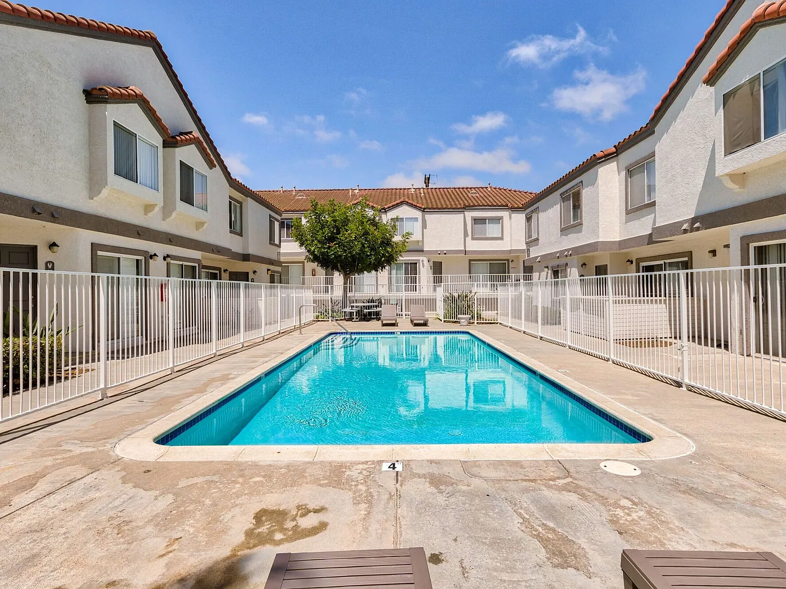 Villa Nova Townhomes — Photo 4