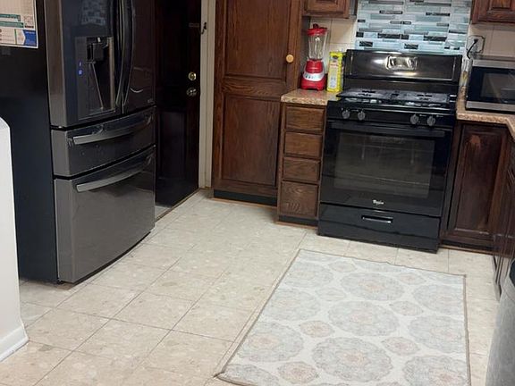 5th image of 6239 Bren Mar Dr