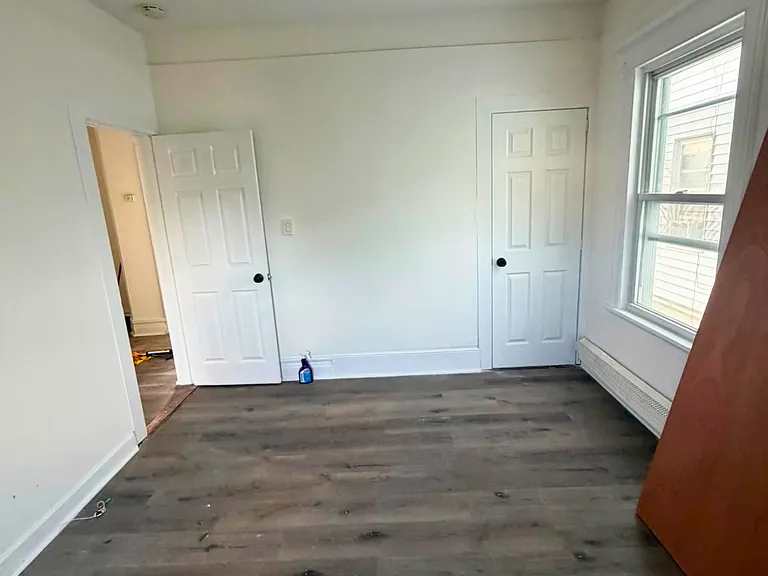 377 N 7th St #2 — Photo 8