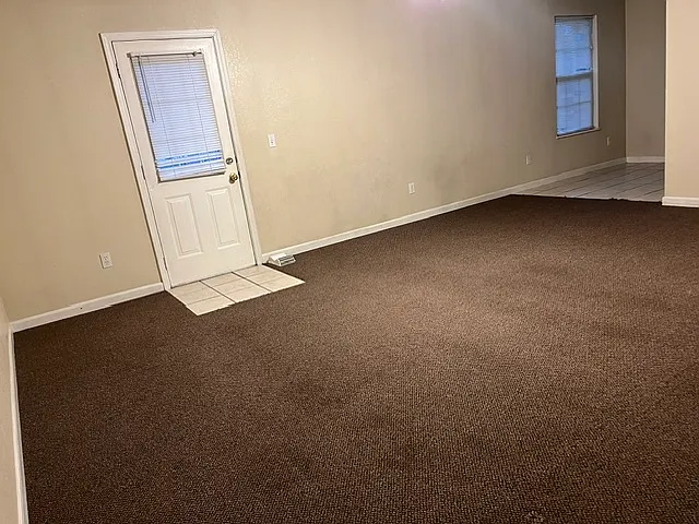 2 bed, 900 sqft, $795 — Photo 1