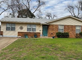 1727 Sylvan Dr, Arlington, TX 76012