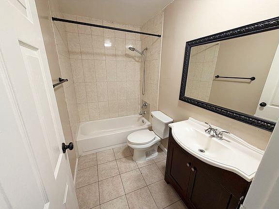 5th image of 1655 Merrill Dr APT B