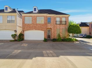 3243 N Pemberton Circle Dr, Houston, TX 77025
