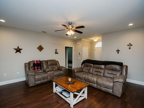 5th image of 344 Timberland Dr NE