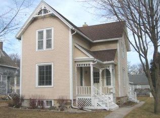 417 Caroline St, Plymouth, WI 53073
