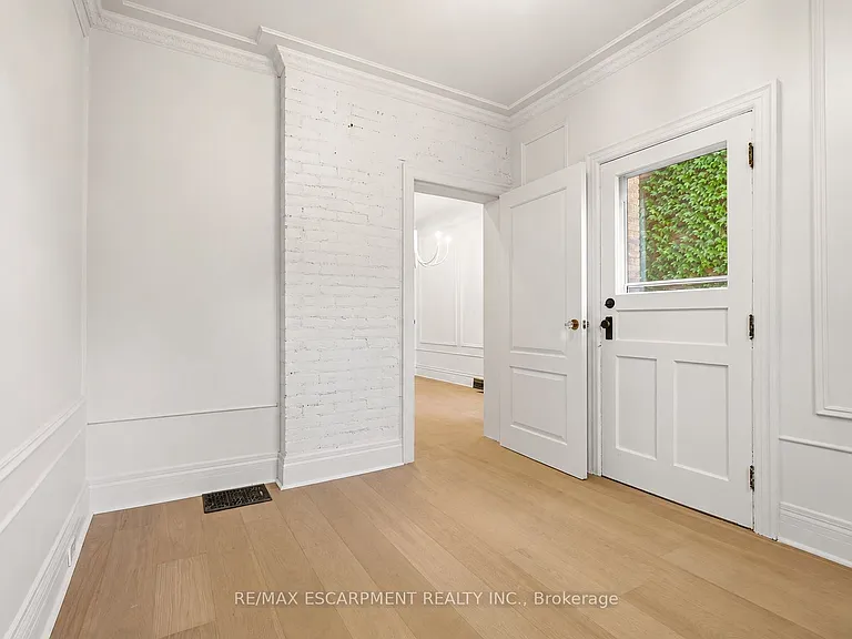 131 Markland St — Photo 18