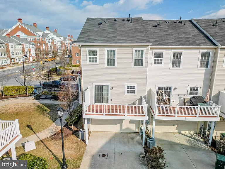7810 Quidditch Ln — Photo 25