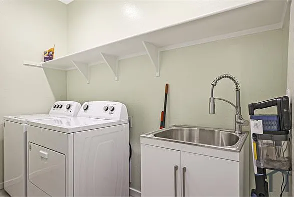 11042 W Marguerite Ave — Photo 23