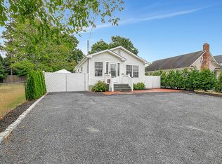 627 Northville Tpke, Riverhead, NY 11901