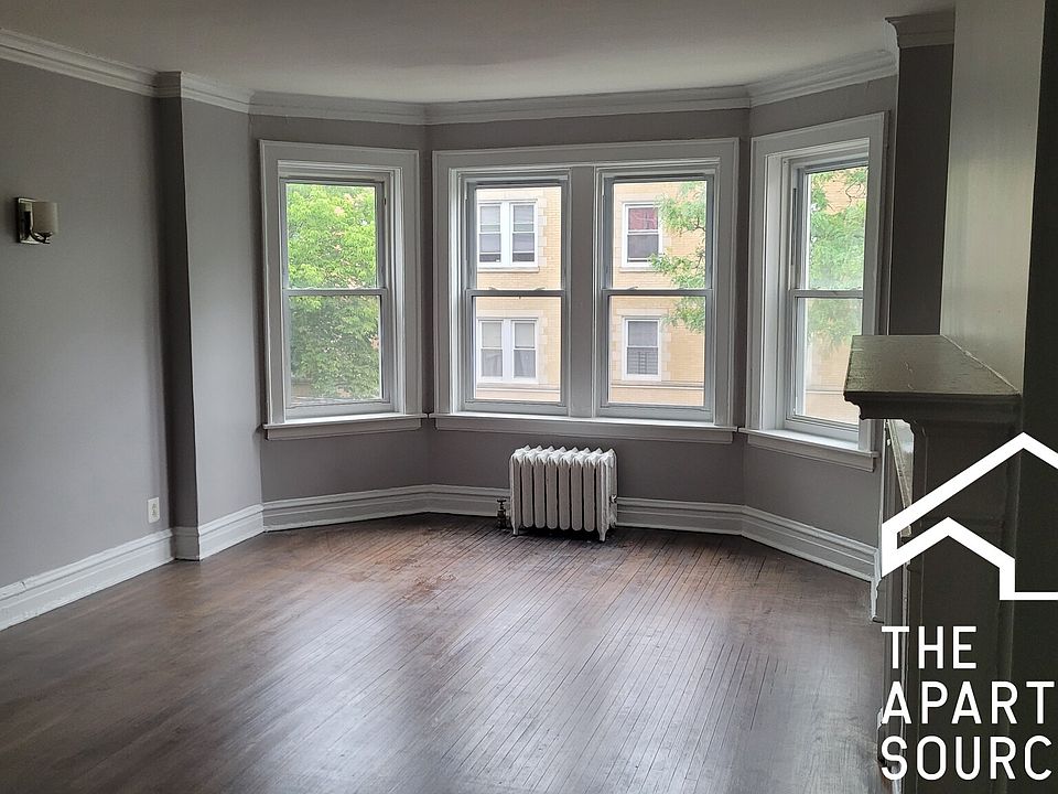 1st image of 6502 N Leavitt St #2