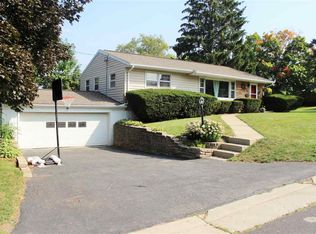 401 Panther Trl, Monona, WI 53716