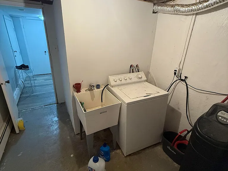 649 Albert St #5 — Photo 6