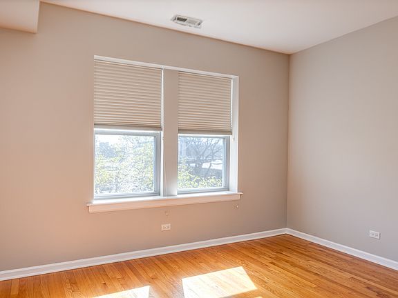 4th image of 118 Elmwood Ave #3