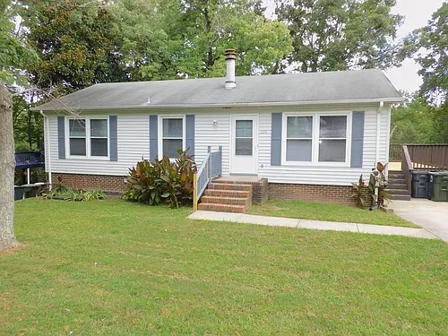 909 Tipperary Dr Photo 1