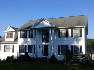 28 E Lake Rd, New Fairfield, CT 06812