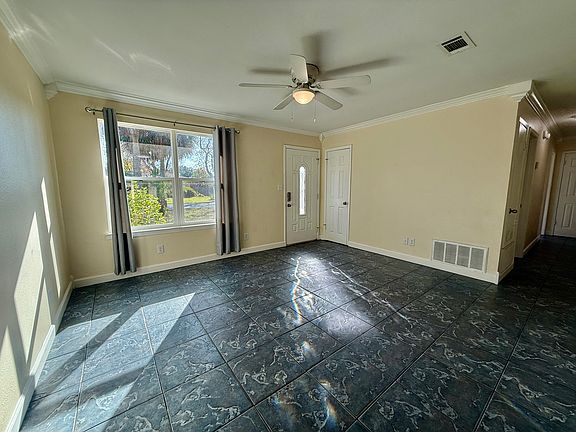 5th image of 3484 Willow Ln